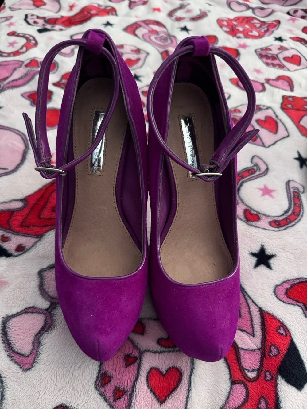 h by halston niki heels